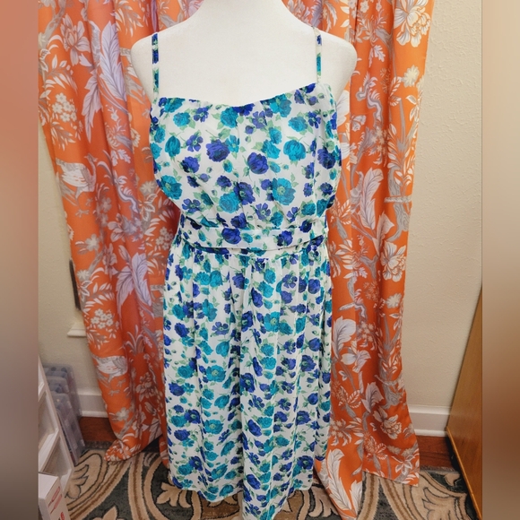 Short Blue Floral Summer Dress - Picture 1 of 6